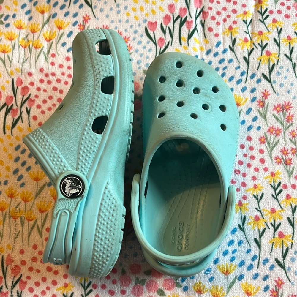 Used toddler size 9 CROCS in color light blue